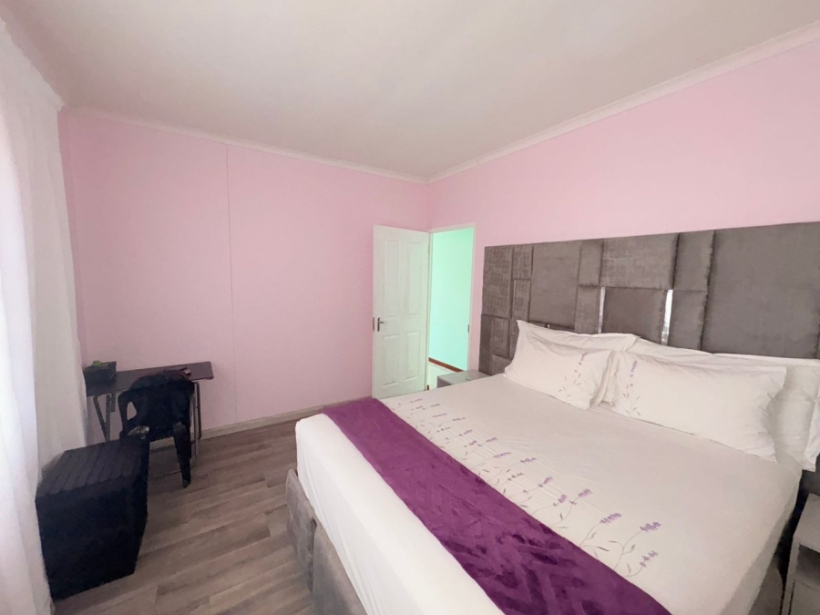  Bedroom Property for Sale in Cove Rock Eastern Cape